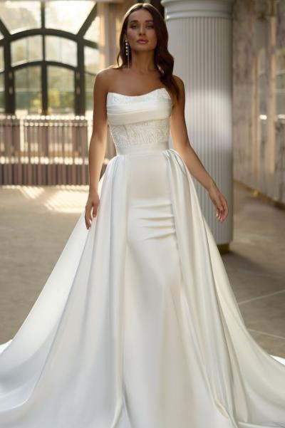 Весільна сукня 